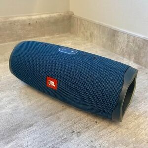 JBL Charge 4 Bluetooth Speaker